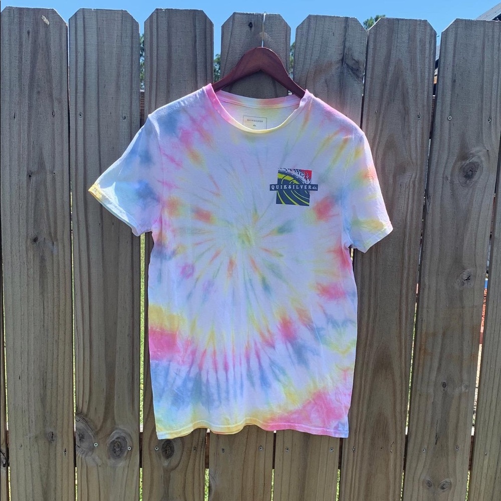 Quiksilver rainbow tie dye tee